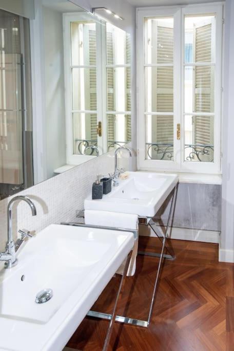 Charme And Relax In Downtown Parma Apartamento Exterior foto